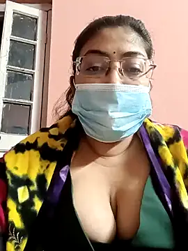 Snapshot of LAVERNIYA_ chatting on January 7, 2025, 1:24 pm LAVERNIYA online show from January 7, 2025, 1:24 pm