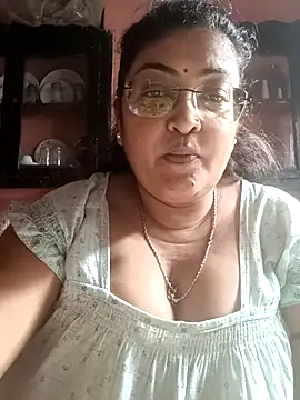 LAVERNIYA  online show from November 2, 2025, 5:56 am