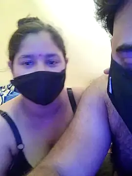 Snapshot of IND_COUPLE1 chatting on May 2, 2026, 8:41 am IND COUPLE1 online show from May 2, 2026, 8:41 am