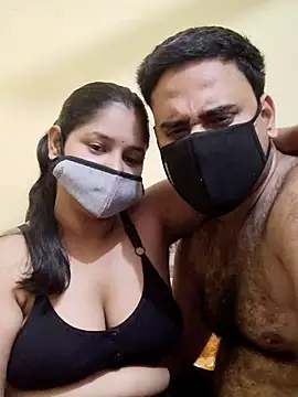 Snapshot of IND_COUPLE1 chatting on March 25, 2026, 4:28 pm IND COUPLE1 online show from March 25, 2026, 4:28 pm