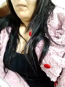 Snapshot of DALO3A85 chatting on February 5, 2026, 7:43 pm DALO3A85 online show from February 5, 2026, 7:43 pm