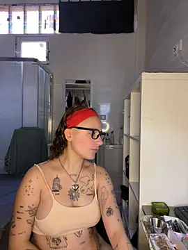 Hawitxui online show from October 12, 2025, 10:49 am