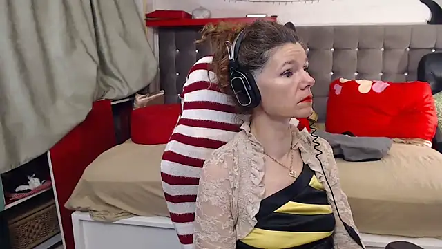 kellyterapy online show from November 9, 2025, 10:25 pm