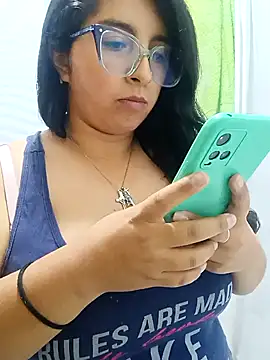 Snapshot of _Angelinaandrade_ chatting on January 16, 2026, 11:53 pm Angelinaandrade online show from January 16, 2026, 11:53 pm