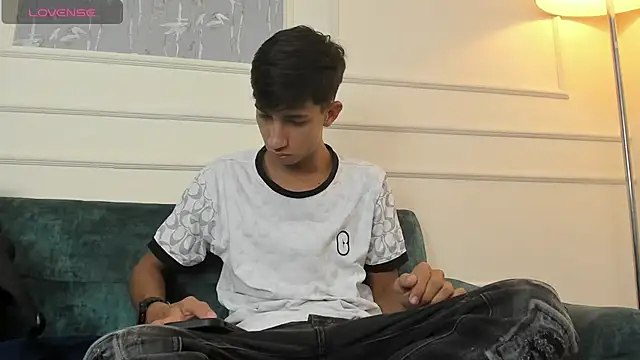 Lucian Davi online show from March 18, 2025, 12:28 pm