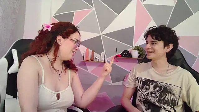 AndrewAnndCherry online show from April 10, 2026, 9:11 pm