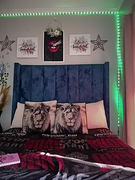 Snapshot of Dime-__ chatting on February 4, 2026, 3:07 pm Dime- online show from February 4, 2026, 3:07 pm