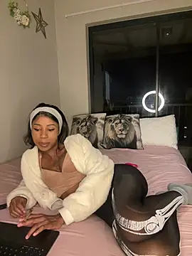 Snapshot of Dime-__ chatting on February 24, 2026, 10:43 pm Dime- online show from February 24, 2026, 10:43 pm