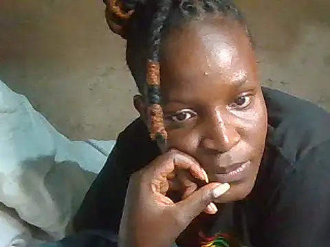 pretty prickle online show from February 18, 2025, 2:59 pm