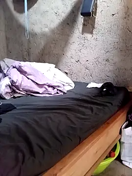 pretty prickle online show from February 1, 2026, 8:01 am