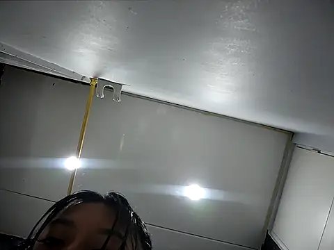 luisa16xxx online show from October 15, 2025, 7:33 pm