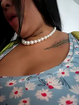 luisa16xxx online show from April 15, 2026, 8:31 pm