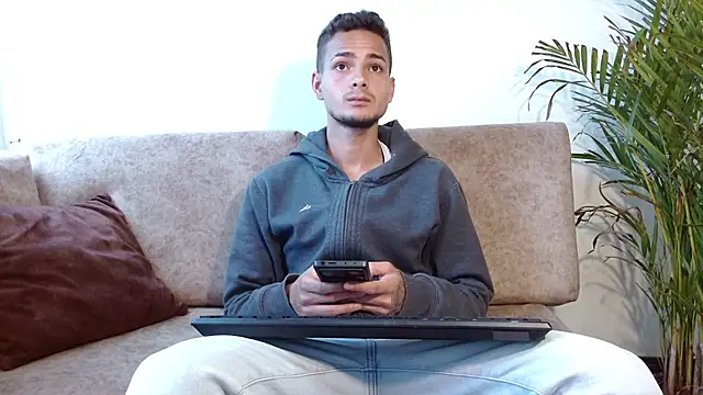 Jeffstyle18 online show from October 21, 2025, 7:02 pm