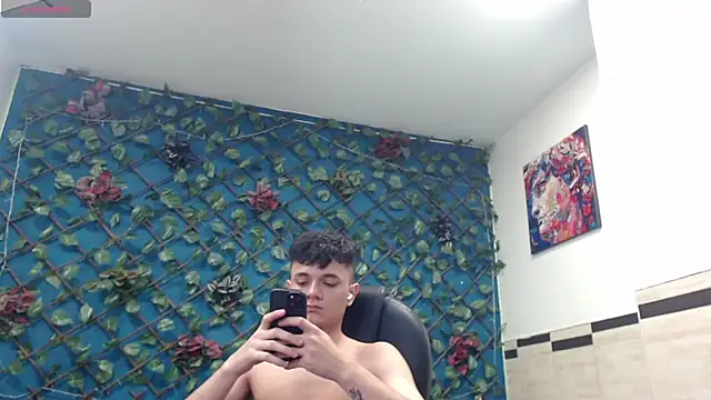 Waturox online show from March 14, 2025, 10:05 pm