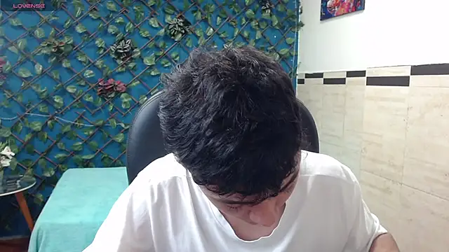 Waturox online show from March 19, 2025, 10:09 pm