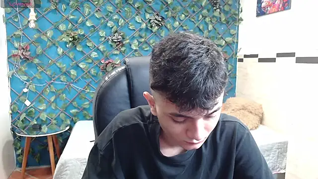 Waturox online show from October 21, 2025, 7:13 pm