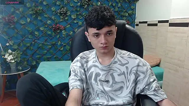 Waturox online show from March 5, 2025, 7:06 pm