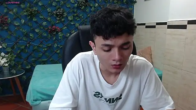 Waturox online show from March 6, 2025, 7:10 pm