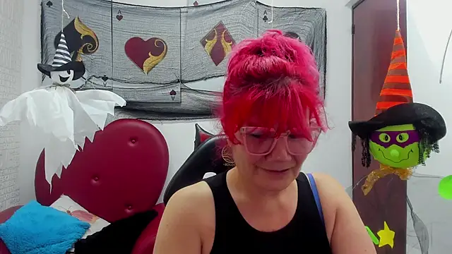 Salomeediaz  online show from October 10, 2025, 9:04 pm