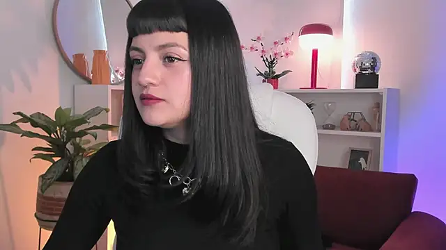 Snapshot of nahiapaws chatting on February 21, 2026, 6:32 pm nahiapaws online show from February 21, 2026, 6:32 pm