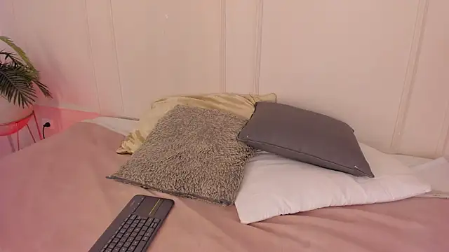 Mariapettit online show from March 31, 2026, 1:02 pm