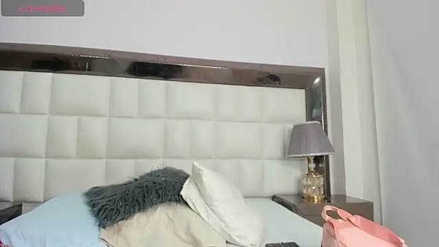 DaphneLloyd online show from May 21, 2026, 4:43 am