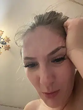 Snapshot of PamelaXX_ chatting on February 15, 2026, 3:29 am PamelaXX online show from February 15, 2026, 3:29 am