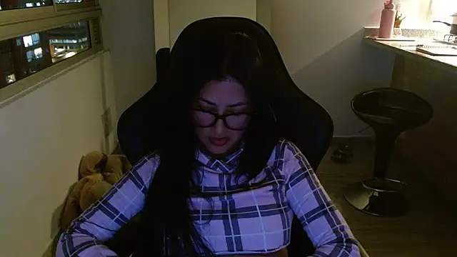 Charlotte cute18 online show from December 5, 2025, 1:16 am