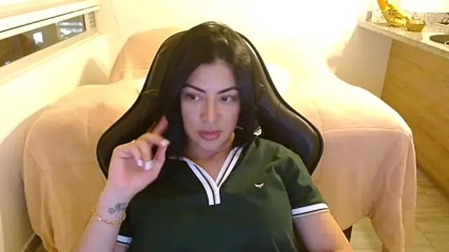 Charlotte cute18 online show from May 28, 2026, 2:19 am