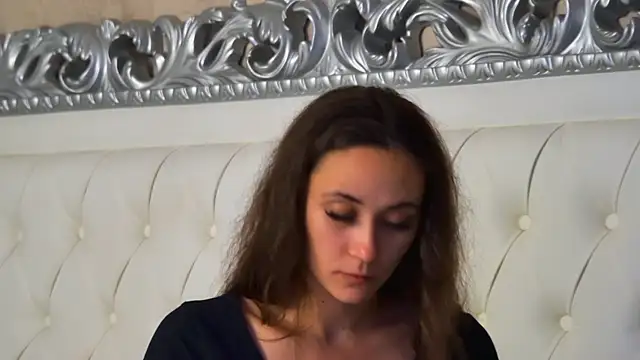 AliceMunro online show from September 10, 2025, 7:02 pm