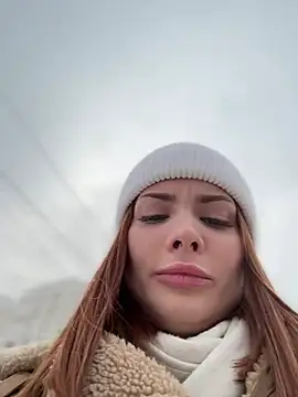 Snapshot of Accole chatting on January 7, 2025, 8:34 am Accole online show from January 7, 2025, 8:34 am