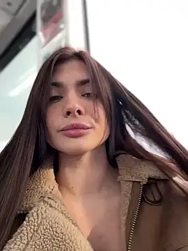 Snapshot of Accole chatting on March 8, 2025, 6:54 am Accole online show from March 8, 2025, 6:54 am