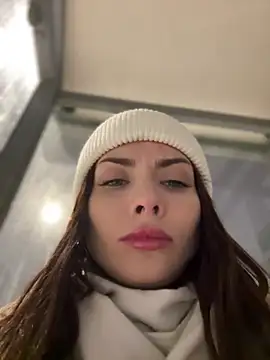 Snapshot of Accole chatting on January 11, 2025, 5:29 pm Accole online show from January 11, 2025, 5:29 pm