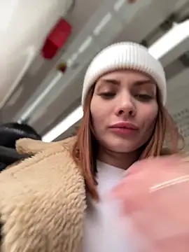 Snapshot of Accole chatting on December 27, 2024, 9:06 am Accole online show from December 27, 2024, 9:06 am