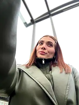 Snapshot of Accole chatting on November 10, 2025, 7:13 am Accole online show from November 10, 2025, 7:13 am