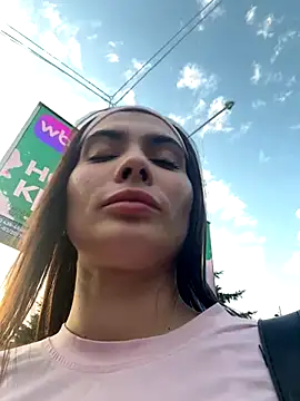 Snapshot of Accole chatting on September 10, 2025, 4:06 pm Accole online show from September 10, 2025, 4:06 pm