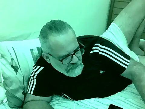 Snapshot of DockTVXXX chatting on October 5, 2025, 5:31 am DockTVXXX online show from October 5, 2025, 5:31 am