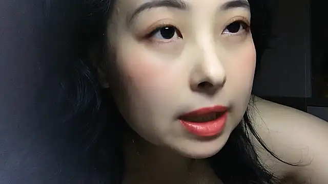 Snapshot of Hanicarrot chatting on December 23, 2024, 1:08 am Hanicarrot online show from December 23, 2024, 1:08 am