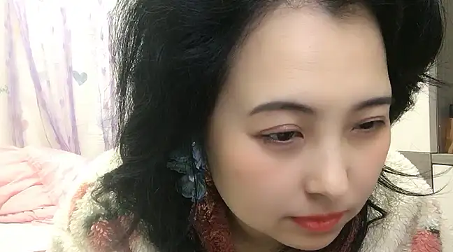 Snapshot of Hanicarrot chatting on December 25, 2024, 1:42 am Hanicarrot online show from December 25, 2024, 1:42 am