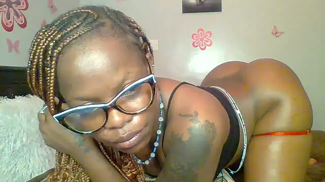 Snapshot of Petite_254 chatting on July 13, 2026, 11:48 pm Petite 254 online show from July 13, 2026, 11:48 pm