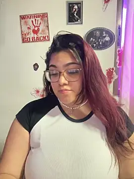 KathyGonzalez online show from October 6, 2025, 7:36 pm