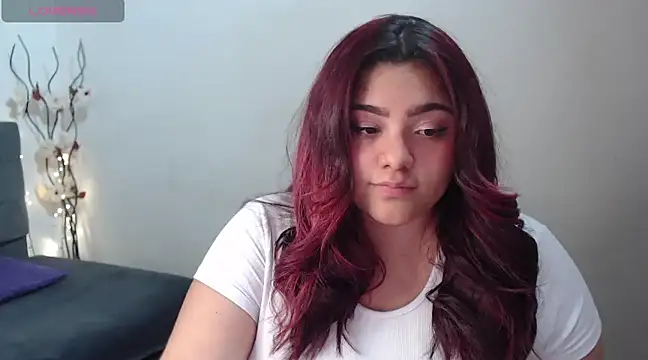 KathyGonzalez online show from February 18, 2025, 4:36 pm