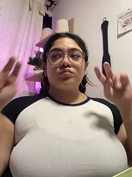 KathyGonzalez online show from September 24, 2025, 7:31 pm