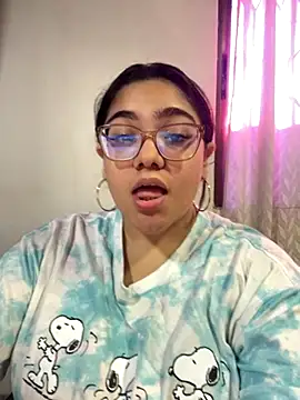 KathyGonzalez online show from October 1, 2025, 11:58 am