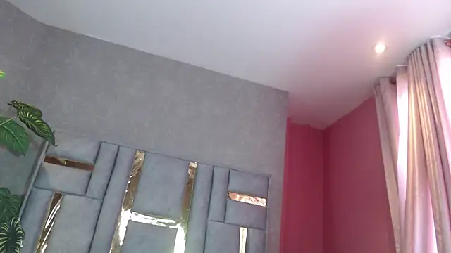 JuliaRose ks online show from December 18, 2025, 12:31 pm