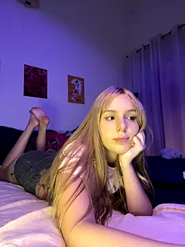 Snapshot of AlinaCarter chatting on September 11, 2025, 11:38 pm AlinaCarter online show from September 11, 2025, 11:38 pm