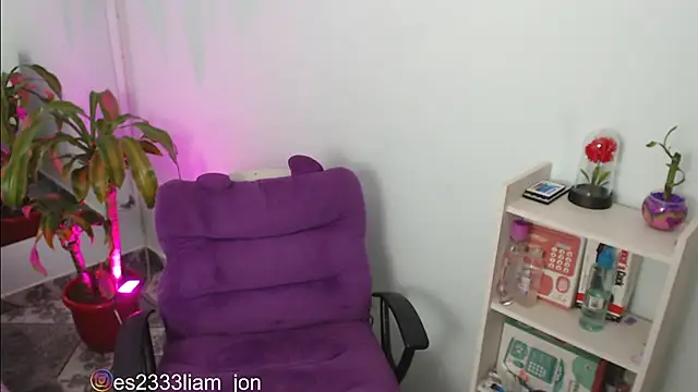 Snapshot of Jonesliam23 chatting on March 17, 2025, 10:19 pm Jonesliam23 online show from March 17, 2025, 10:19 pm