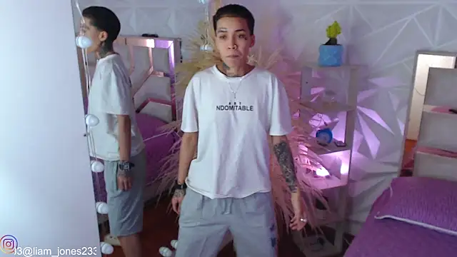 Snapshot of Jonesliam23 chatting on September 15, 2025, 6:52 pm Jonesliam23 online show from September 15, 2025, 6:52 pm