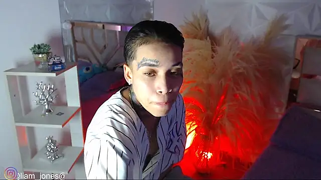 Snapshot of Jonesliam23 chatting on February 10, 2026, 8:19 pm Jonesliam23 online show from February 10, 2026, 8:19 pm