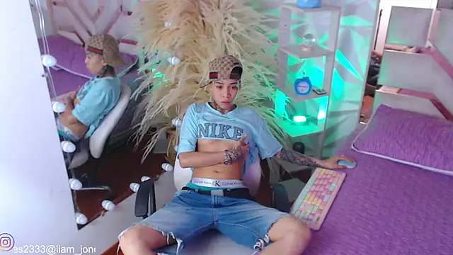 Snapshot of Jonesliam23 chatting on September 16, 2025, 7:15 pm Jonesliam23 online show from September 16, 2025, 7:15 pm